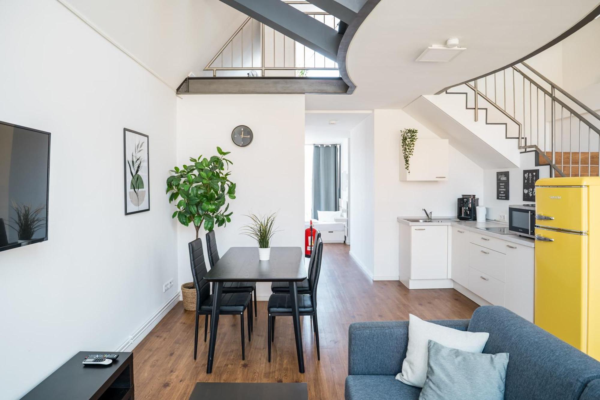Апартаменти Fantastic Loft With Balcony Берлін Екстер'єр фото